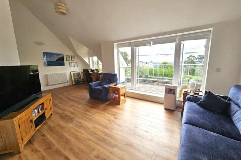 Living Room.jpg
