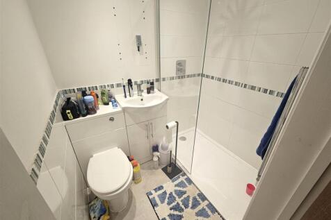 En-suite 1.jpg