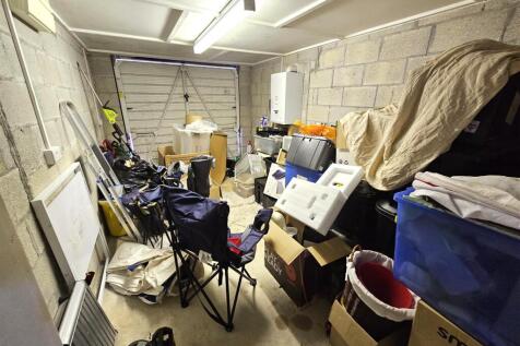 Garage.jpg
