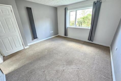 Family room.jpg