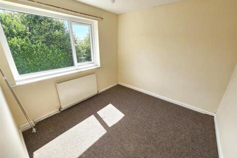 Bedroom 4.jpg