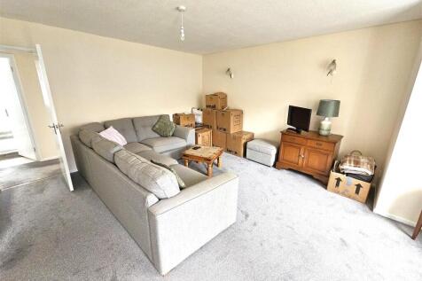 Living Room.jpg