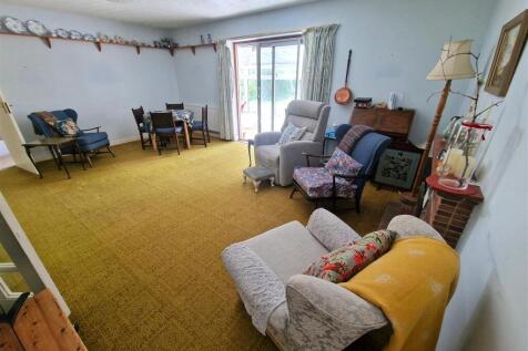 Living Area.jpg