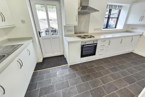 Kitchen (1).jpg