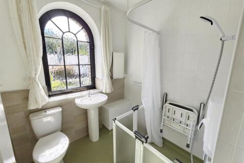 Wet Room.jpg
