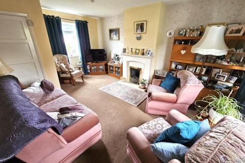 Living Room.jpg