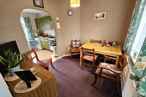 Dining Area.jpg