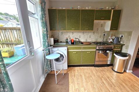 Kitchen (2).jpg