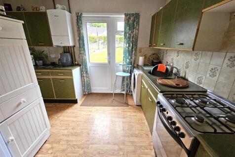Kitchen (1).jpg