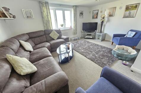 LoungeBedroom 4.jpg