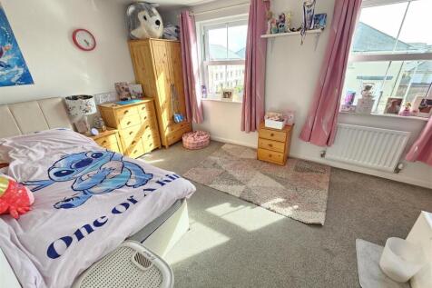 Bedroom 2.jpg