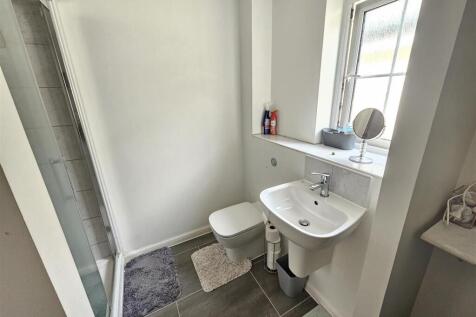 Shower Room.jpg