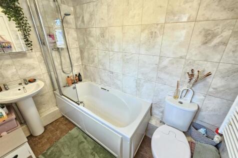 Bathroom.jpg