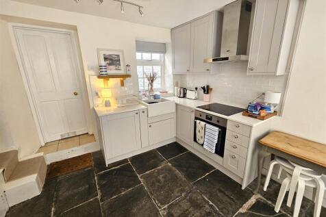 Kitchen Area.jpg