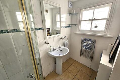Shower Room.jpg