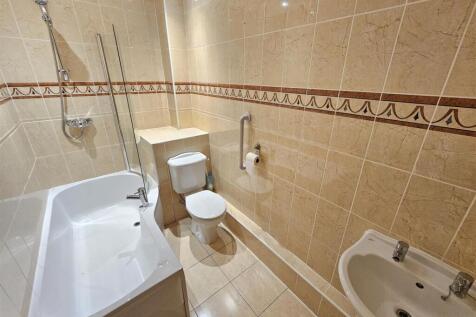 Bathroom.jpg