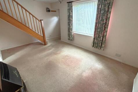 Living Room (2).jpeg