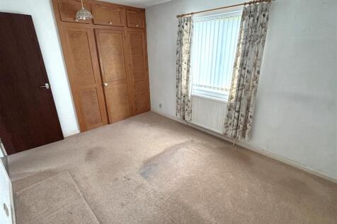 Bedroom 1.jpeg