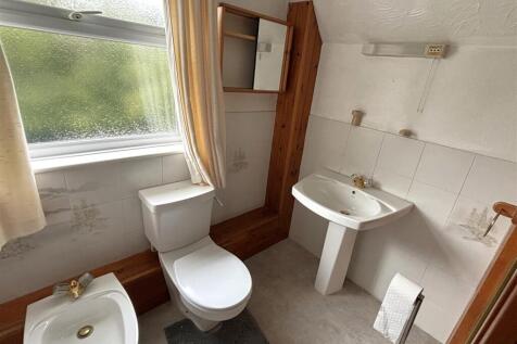 Bathroom.jpeg