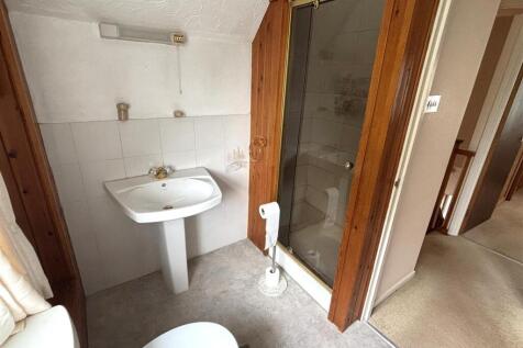 Bathroom (2).jpeg