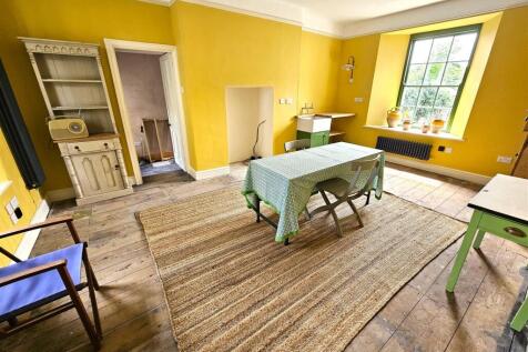 Kitchen Breakfast Room.jpg