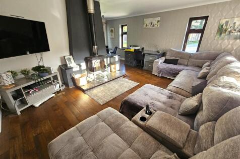 Sitting Dining Room.jpg