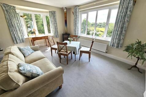 Reception Room Bed 5.jpg