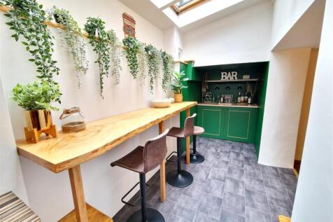 Breakfast room 3.jpg