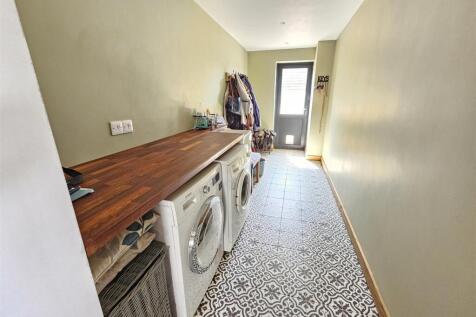 Utility Room.jpg