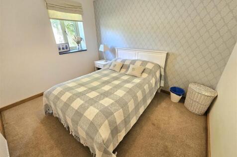 Bedroom 4.jpg