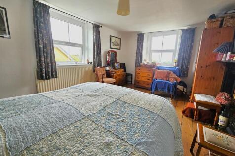 Bedroom 1.2.jpg