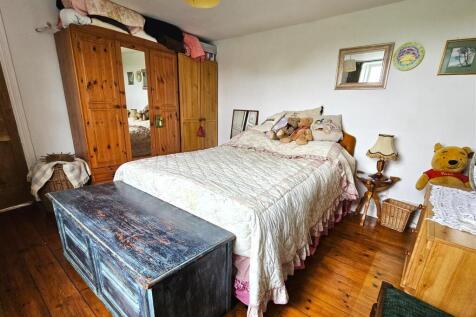 Bedroom 2.jpg