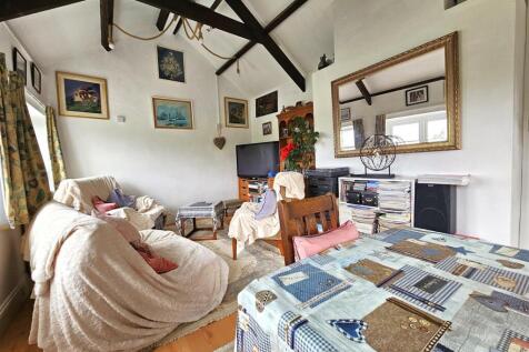 Annexe Living &#43; Dining.jpg
