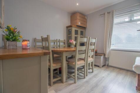 DiningRoom