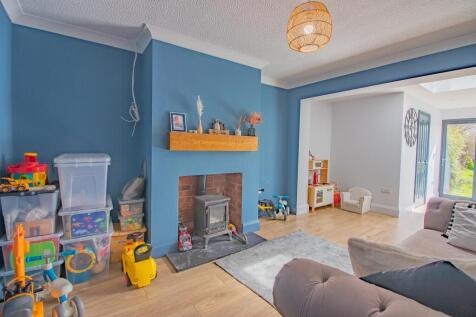 FamilyRoom1 (1)