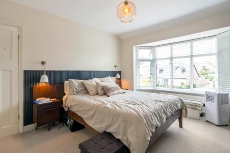 Bedroom1-2
