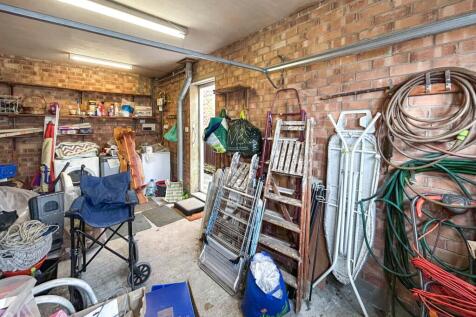 Garage-1