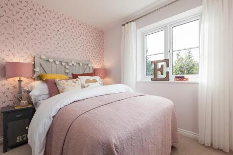 A second double bedroom that welcomes plenty of natural light