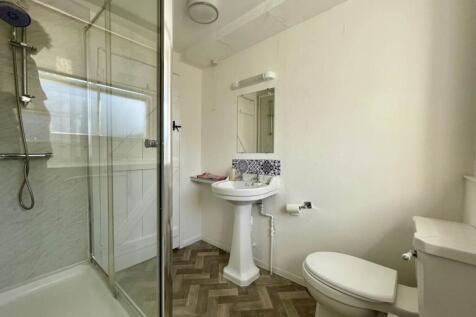 Shower Room 2