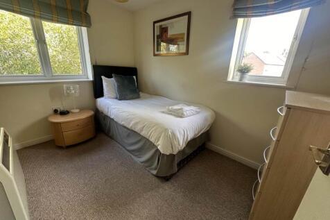 71 Bed 2
