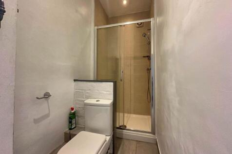 Shower room 1