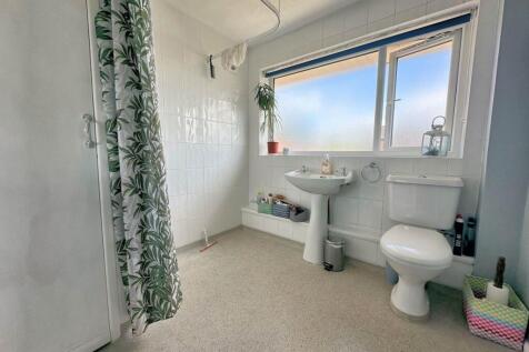 Shower Room 1