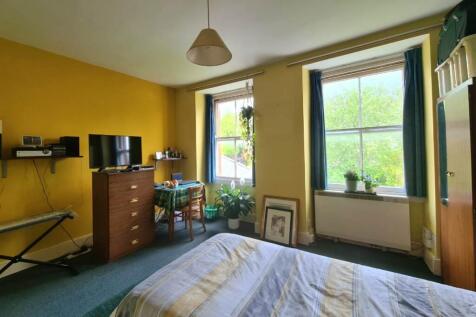 Flat 9 Living Bed