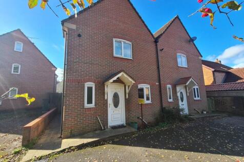 5 Old Barn Court fro
