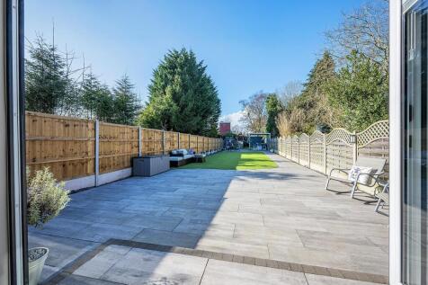 Garden, patio view