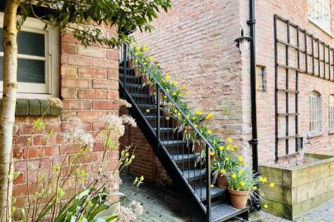 Entrance Courtyard Stairs
