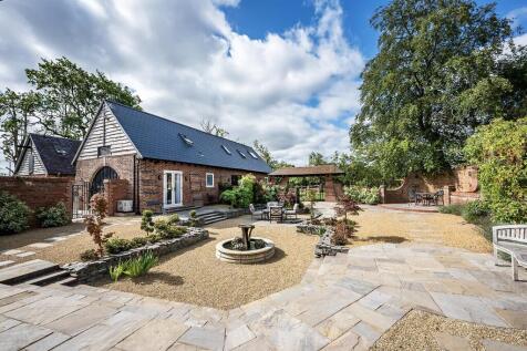 Garden &amp; Side View