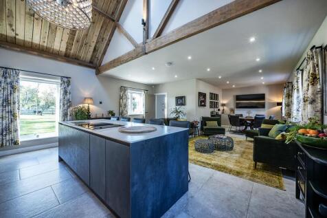 Kitchen area.jpg