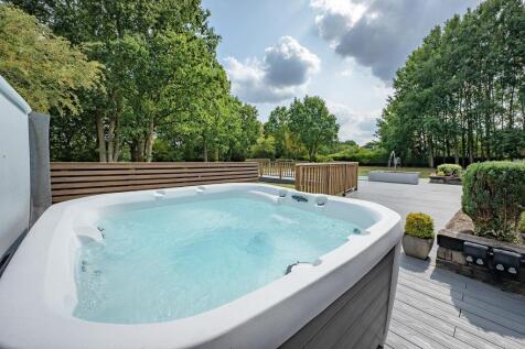 Hot tub