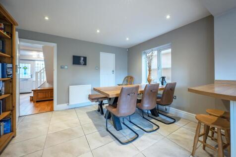 Dining Area.jpg